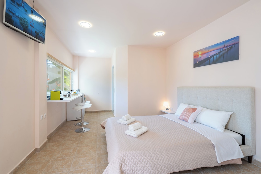 modular bungalows with heated pool artemis greece