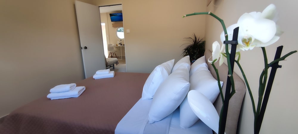 modular bungalows with heated pool artemis greece