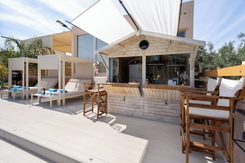 modular bungalows with heated pool artemis greece