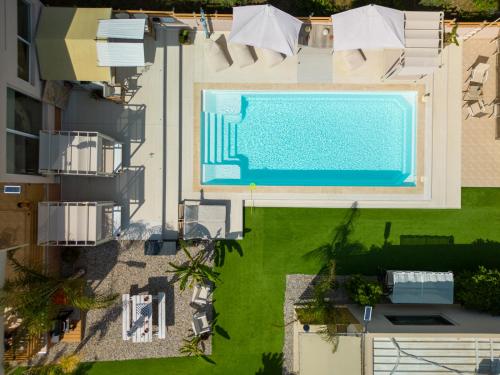 modular bungalows with heated pool artemis greece