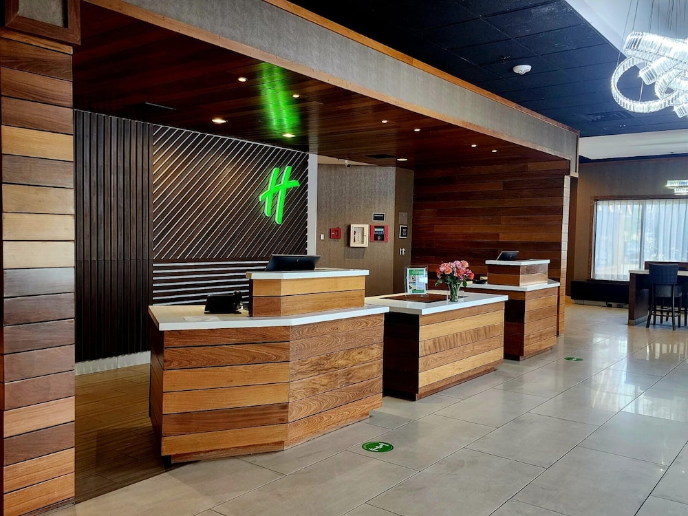 holiday inn milwaukee brookfield by ihg