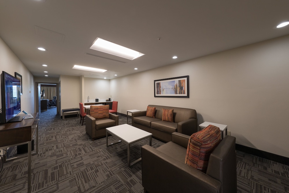 holiday inn milwaukee brookfield by ihg