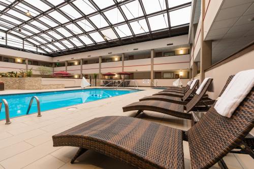holiday inn milwaukee brookfield by ihg