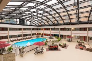 holiday inn milwaukee brookfield by ihg