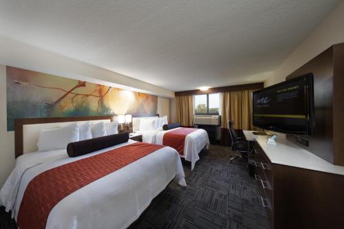 holiday inn milwaukee brookfield by ihg