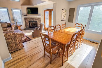 Love Ridge Mountain Lodging,Lyndhurst>>Lexington,3 star