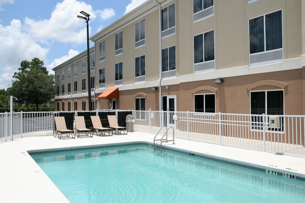 holiday inn express hotel and suites brooksville west by ihg