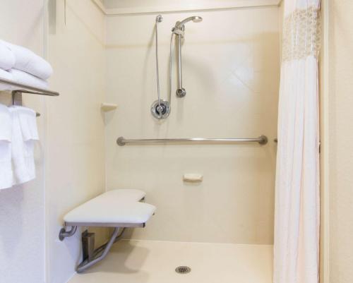 hampton inn and suites brownsville