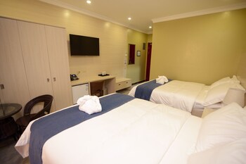 the caye hotel
