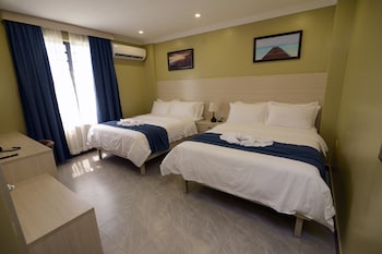 the caye hotel