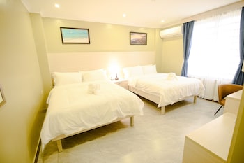 the caye hotel
