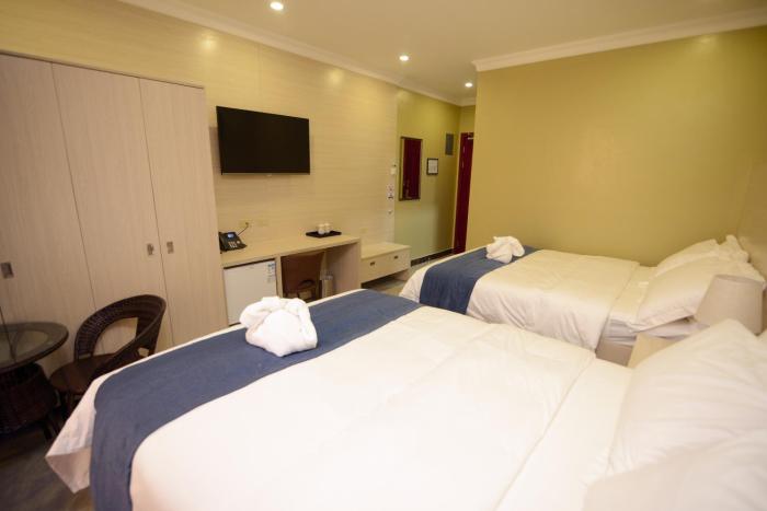 the caye hotel