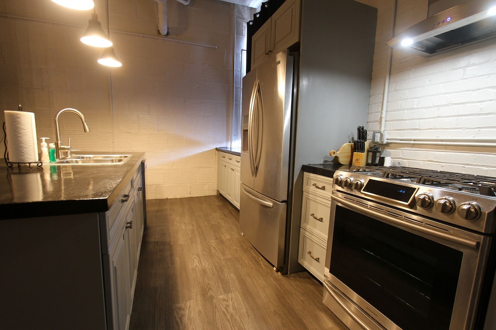 424 gold way 3bed 2bath apartment