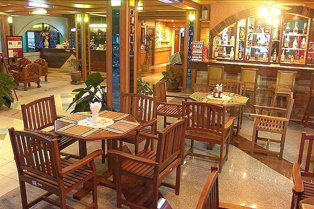 dragon beach resort jomtien pattaya
