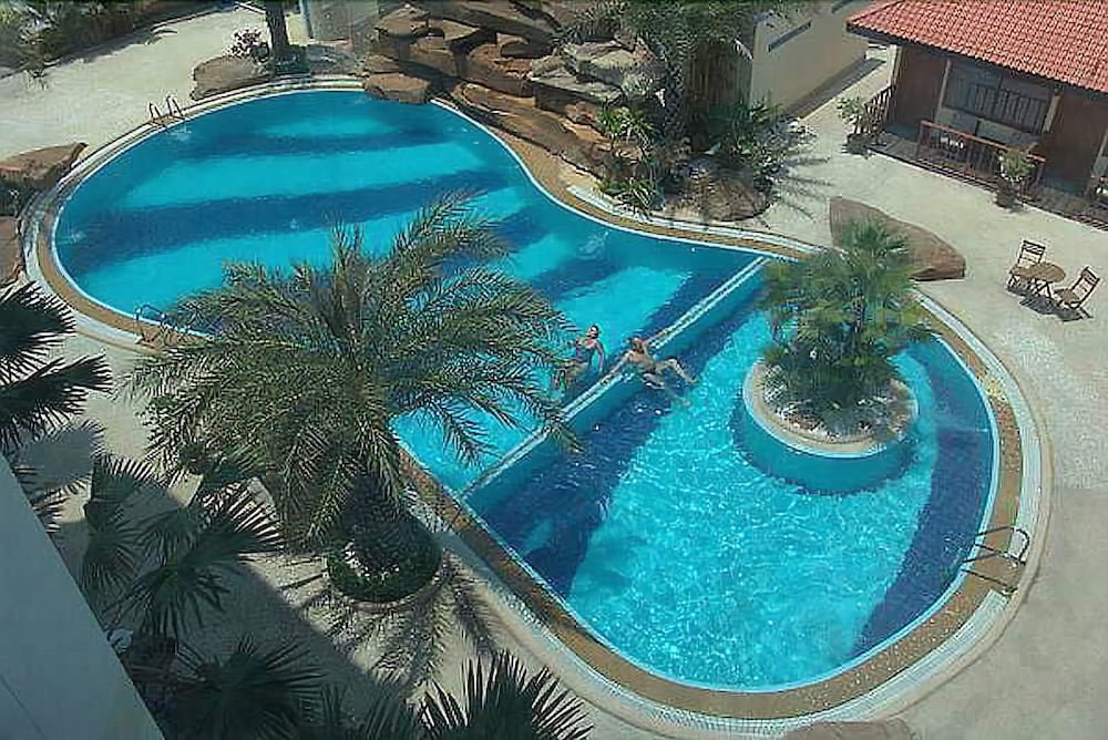dragon beach resort jomtien pattaya