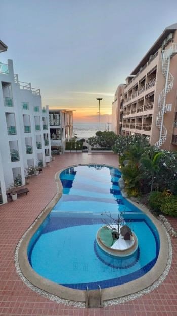 dragon beach resort jomtien pattaya