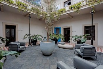 casona 142 orizaba part of curamoria collection