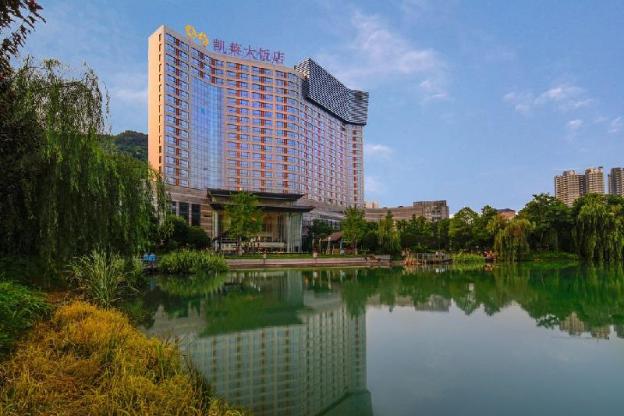 gloria grand hotel