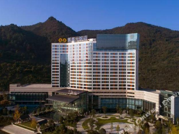 gloria grand hotel