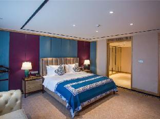 gloria grand hotel