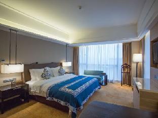 gloria grand hotel
