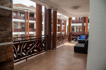 macoba luxury apartments