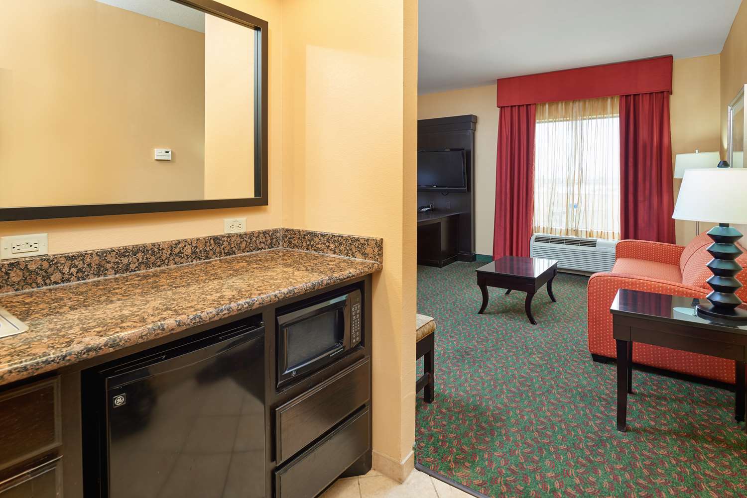 hampton inn and suites waco south