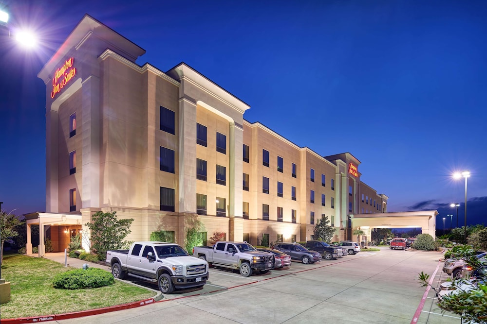 hampton inn and suites waco south