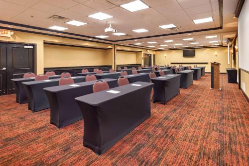 hampton inn and suites waco south