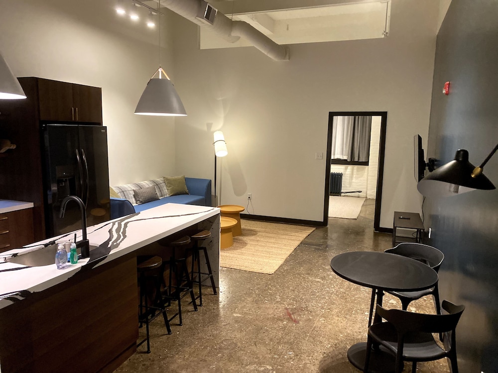 424 apt 403