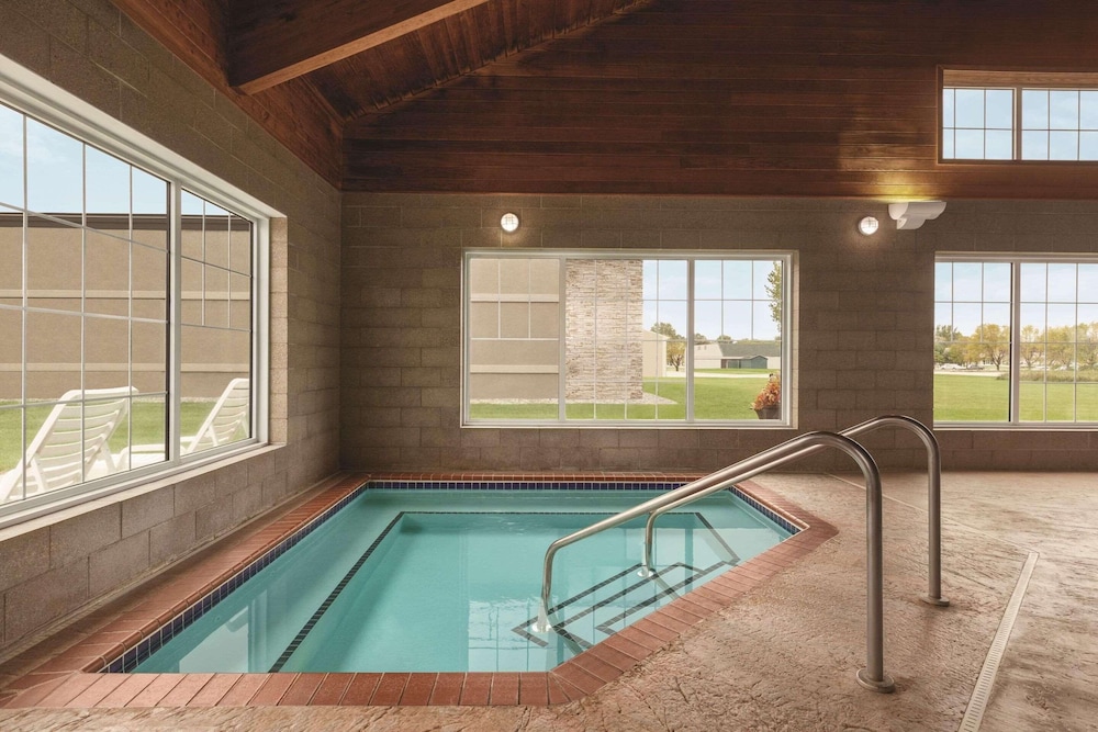 country inn and suites by radisson willmar mn