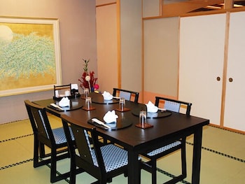 albert hotel akita
