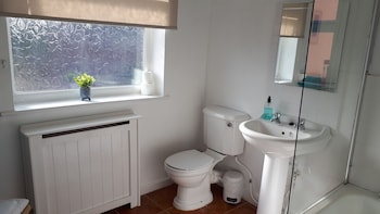 newly upgraded 2 bed house