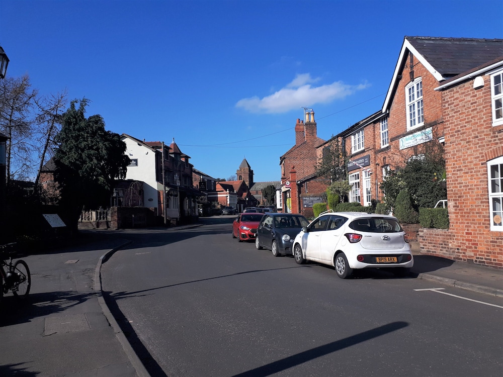 newly upgraded 2 bed house