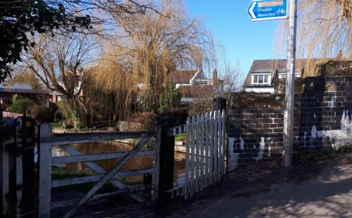 newly upgraded 2 bed house