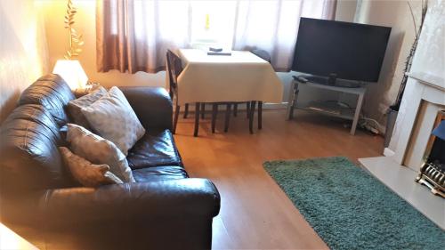 newly upgraded 2 bed house