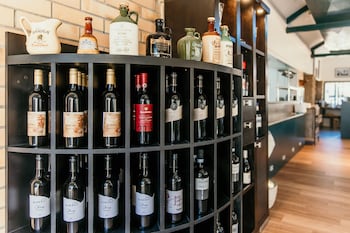 oasis motor inn blackall