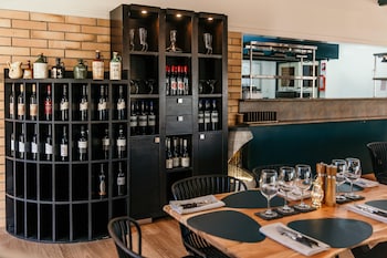 oasis motor inn blackall