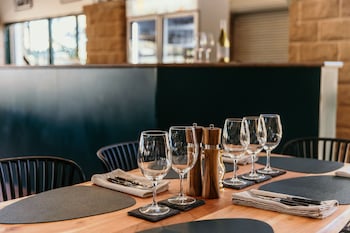 oasis motor inn blackall