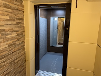 hotel livinginn nahkoumae