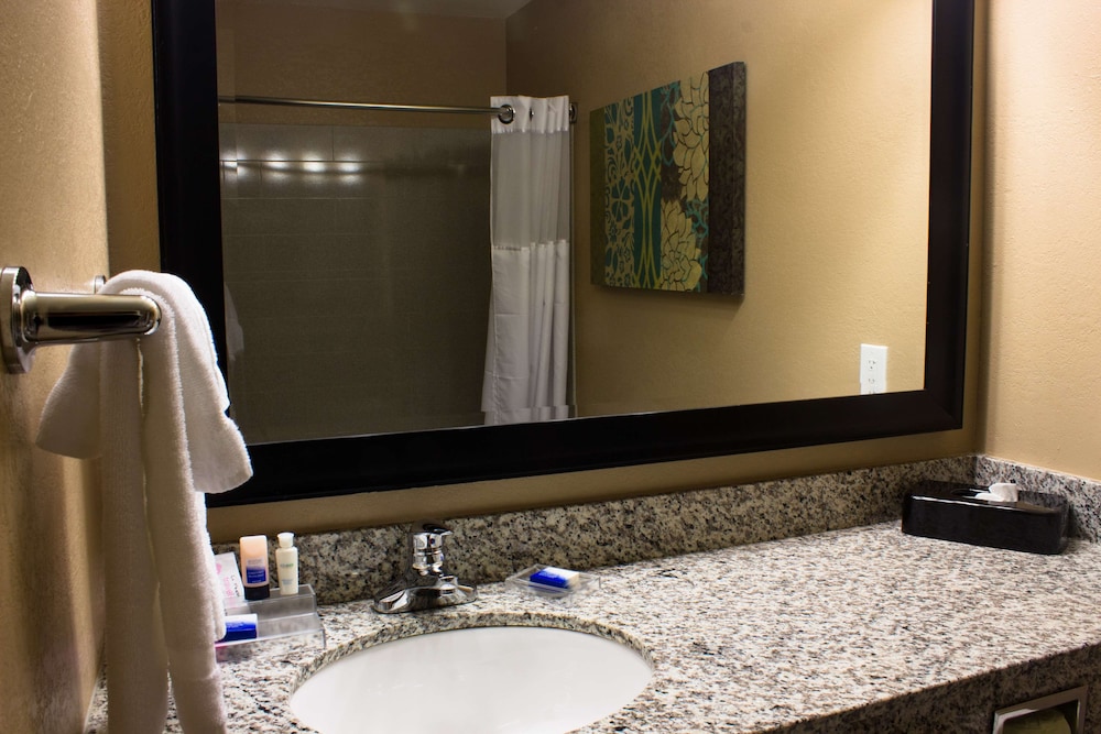 best western plus menomonie inn and suites