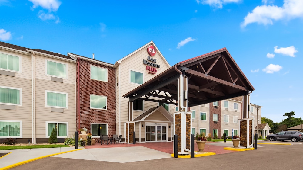 best western plus menomonie inn and suites