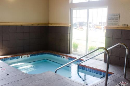best western plus menomonie inn and suites