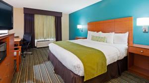 best western plus menomonie inn and suites