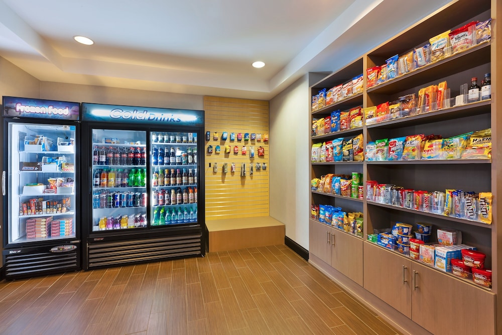 holiday inn express and suites warminster horsham by ihg