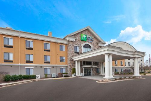 holiday inn express and suites warminster horsham by ihg