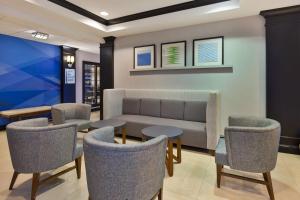 holiday inn express and suites warminster horsham by ihg
