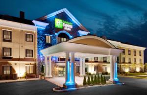 holiday inn express and suites warminster horsham by ihg