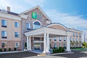 holiday inn express and suites warminster horsham by ihg