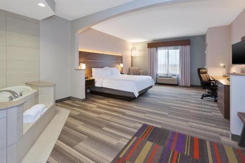 holiday inn express and suites warminster horsham by ihg